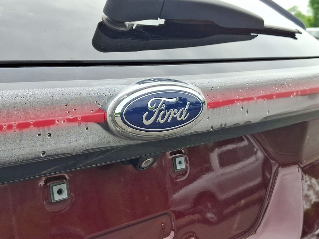 Thumbnail: 2017 Ford Edge - 27