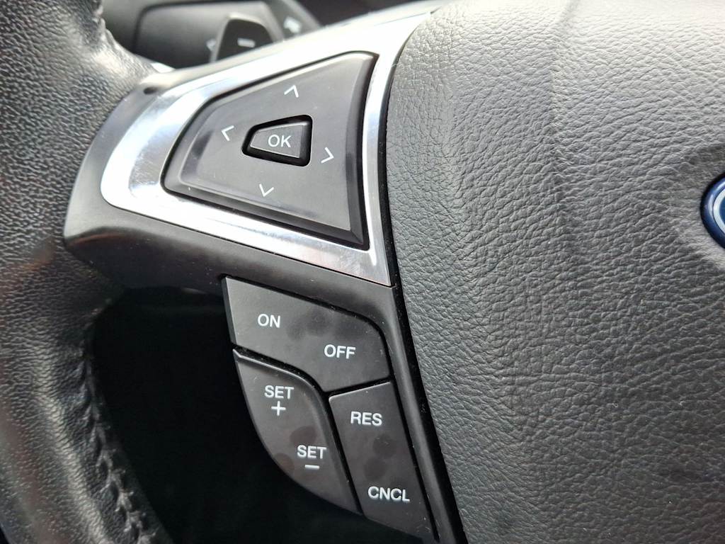 Thumbnail: 2017 Ford Edge - 23