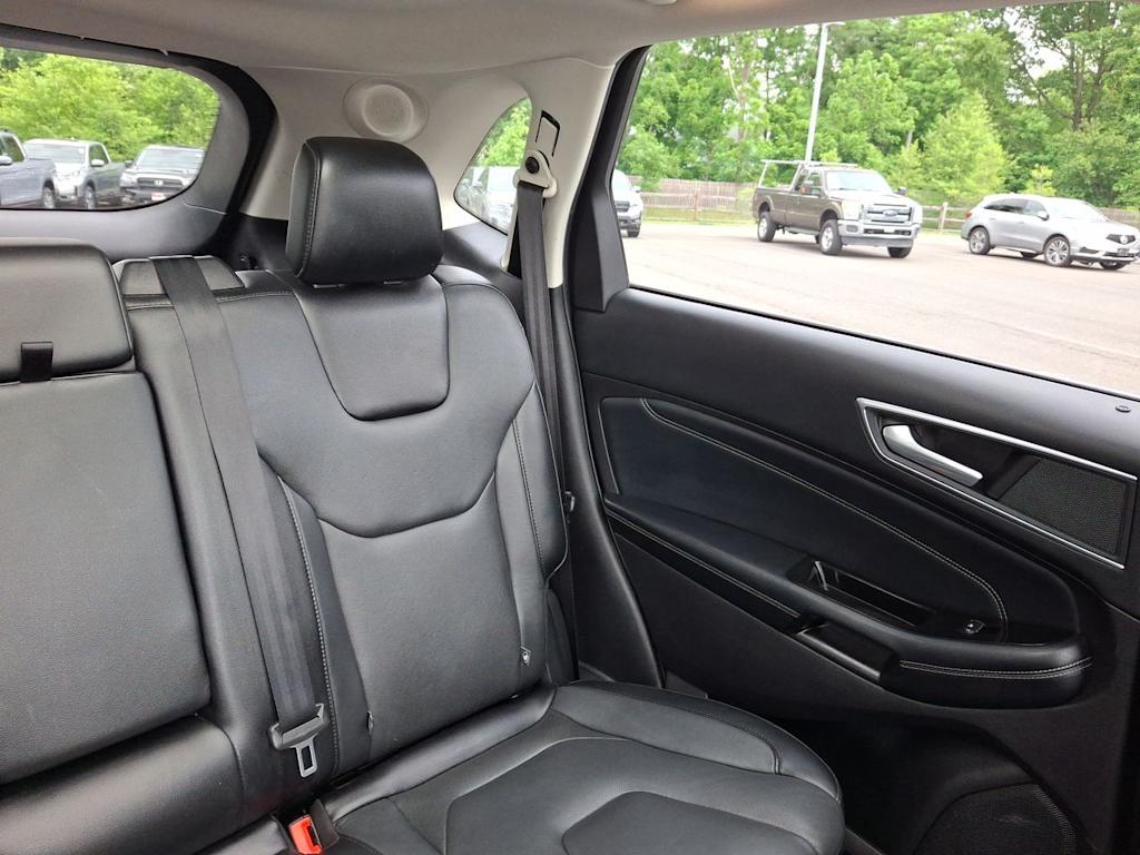 Thumbnail: 2017 Ford Edge - 20
