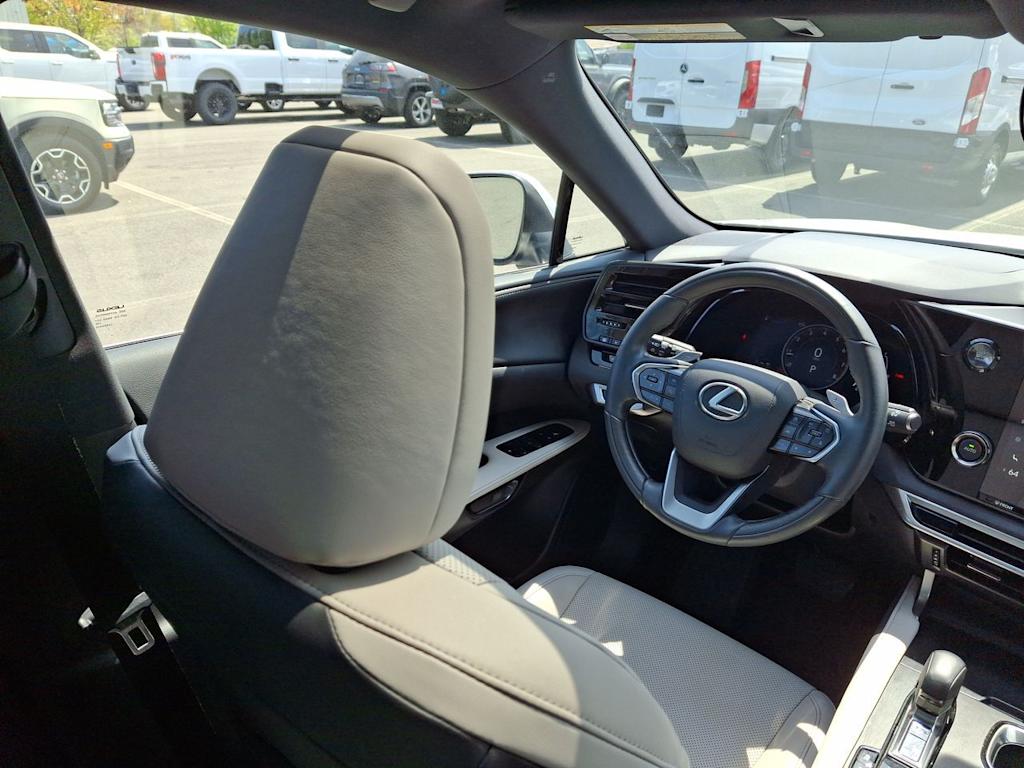 Thumbnail: 2024 Lexus RX - 7