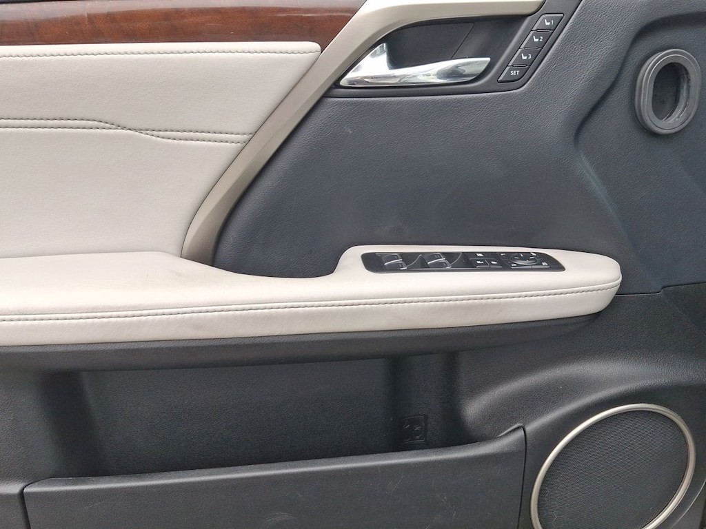 Thumbnail: 2017 Lexus RX - 23