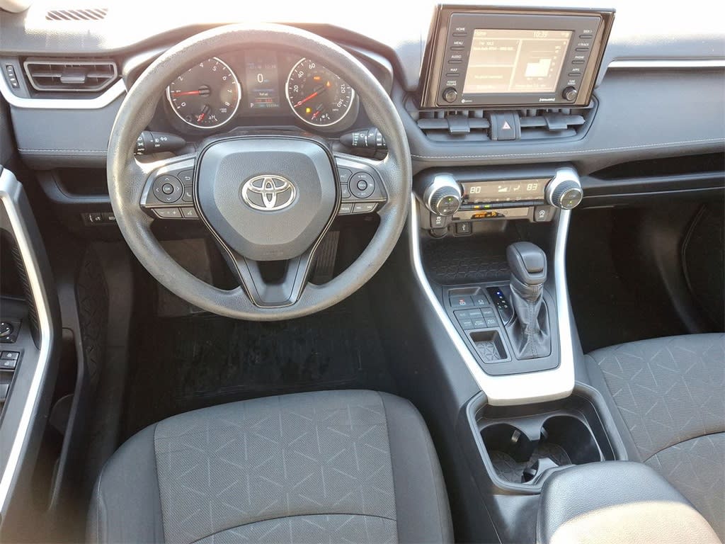 2021 Toyota RAV4 XLE 8