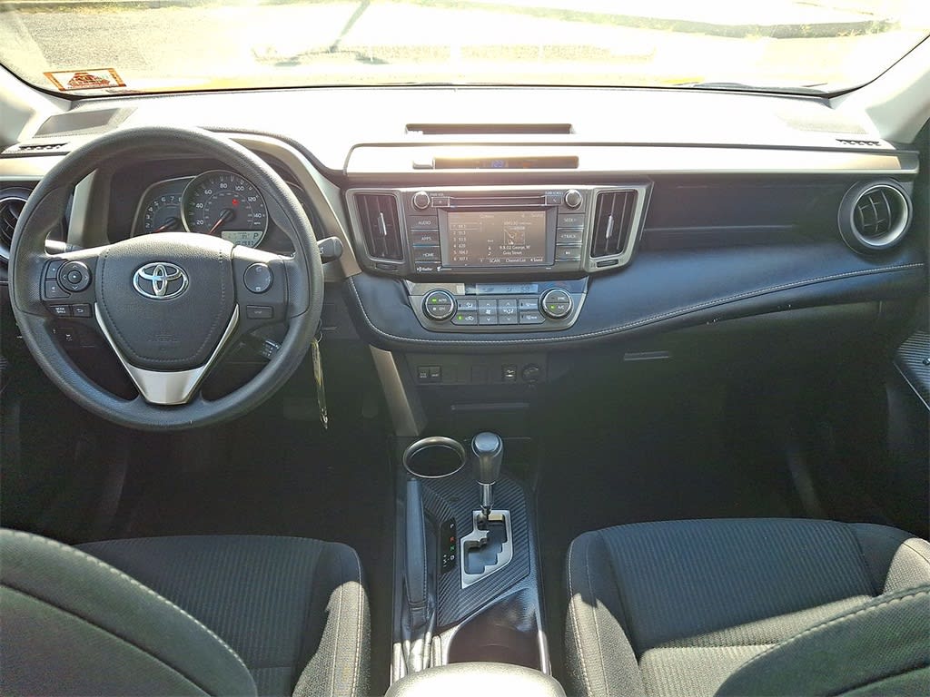 Thumbnail: 2015 Toyota RAV4 - 2