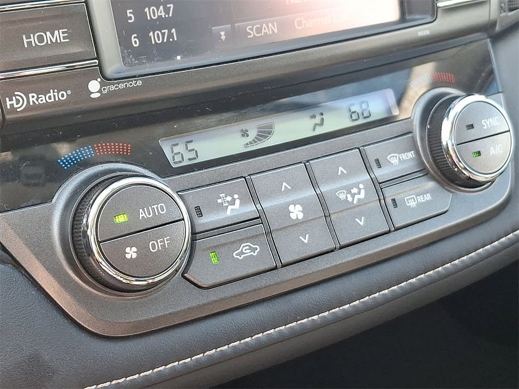 Thumbnail: 2015 Toyota RAV4 - 27