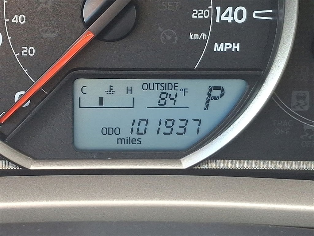 Thumbnail: 2015 Toyota RAV4 - 15