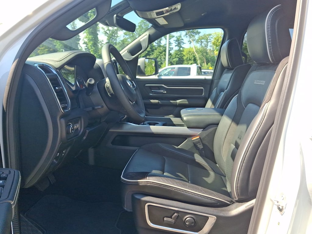 Thumbnail: 2026 RAM 1500 - 8