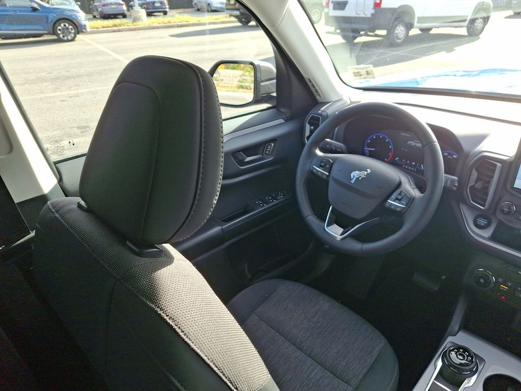 Thumbnail: 2023 Ford Bronco Sport - 7