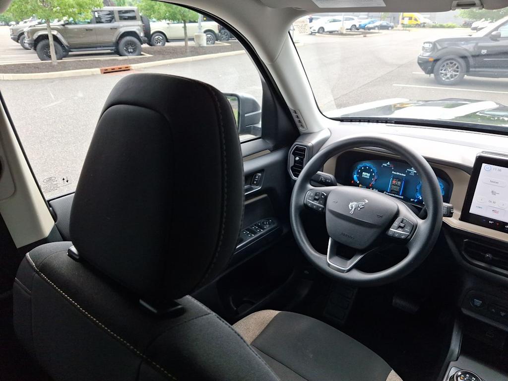Thumbnail: 2025 Ford Bronco Sport - 7