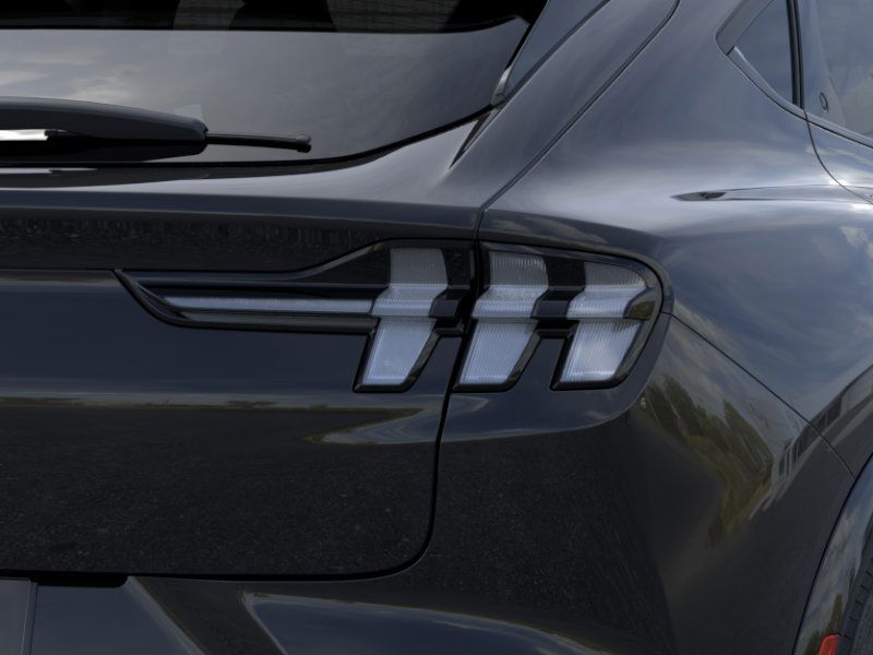 2025 Ford Mustang Mach-E Premium 21