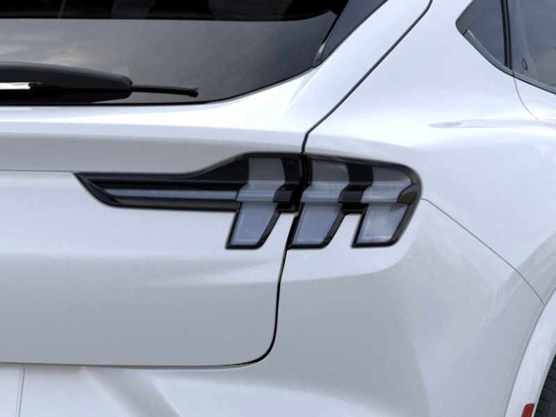 2025 Ford Mustang Mach-E GT 21