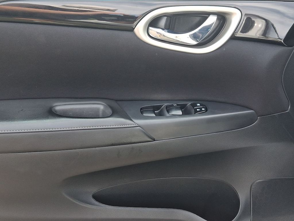 Thumbnail: 2017 Nissan Sentra - 24