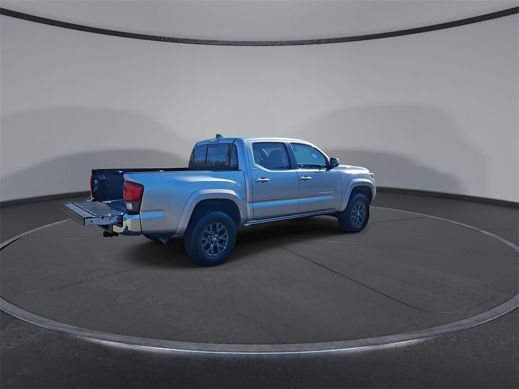 2022 Toyota Tacoma SR5 16