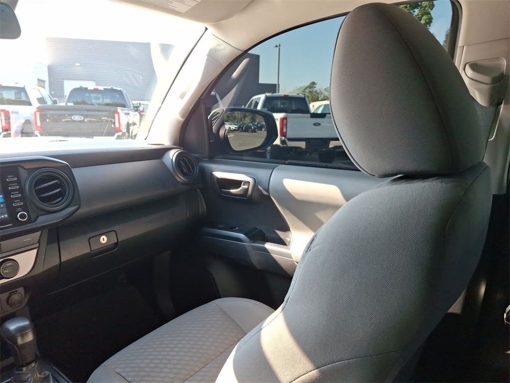 Thumbnail: 2022 Toyota Tacoma - 8