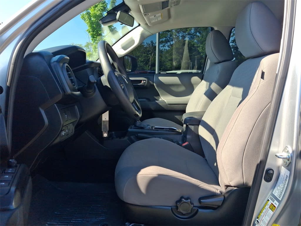 Thumbnail: 2022 Toyota Tacoma - 22