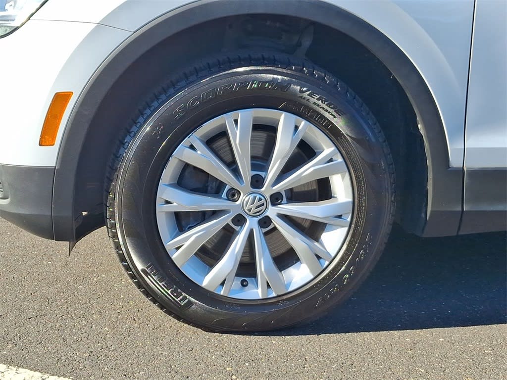 Thumbnail: 2018 Volkswagen Tiguan - 6