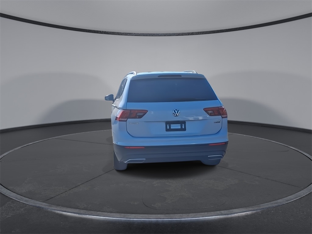 Thumbnail: 2018 Volkswagen Tiguan - 16