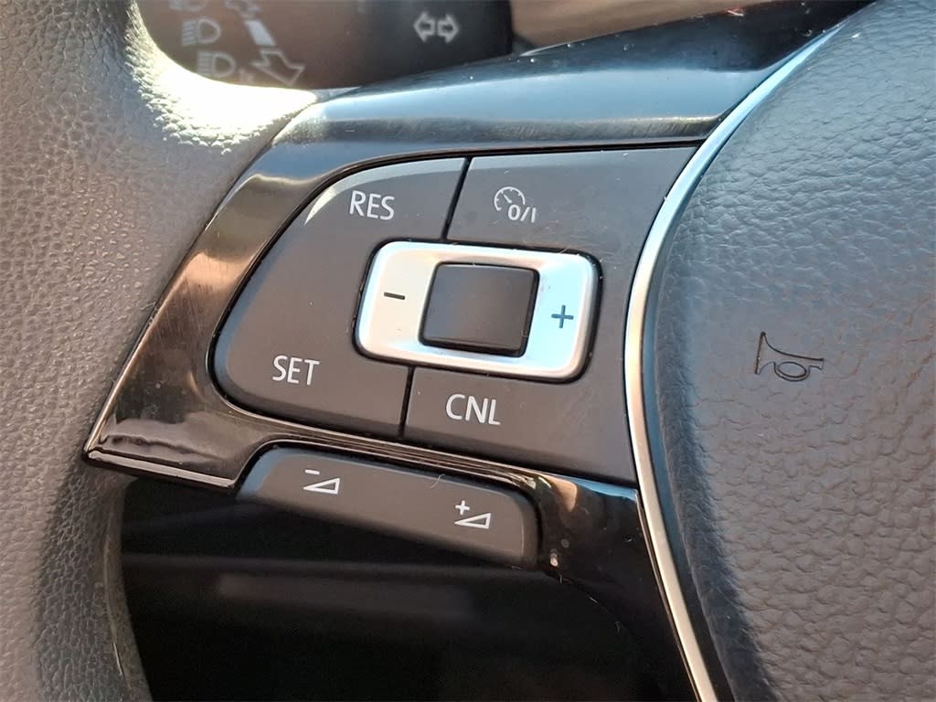 Thumbnail: 2018 Volkswagen Tiguan - 26