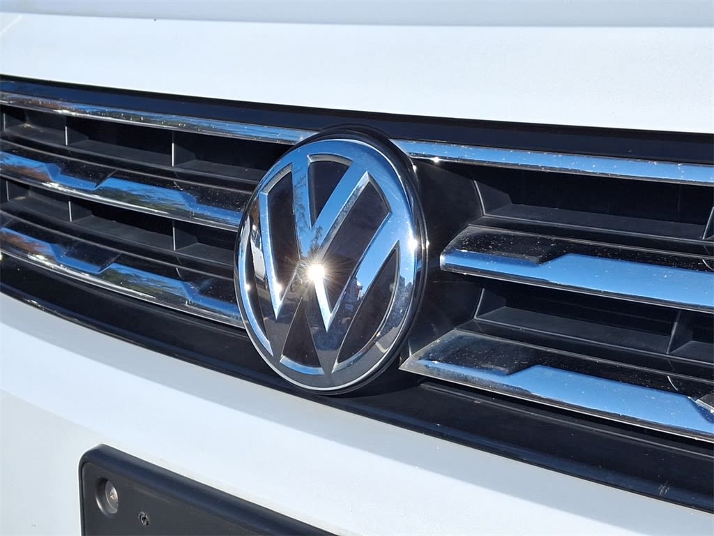 Thumbnail: 2018 Volkswagen Tiguan - 5