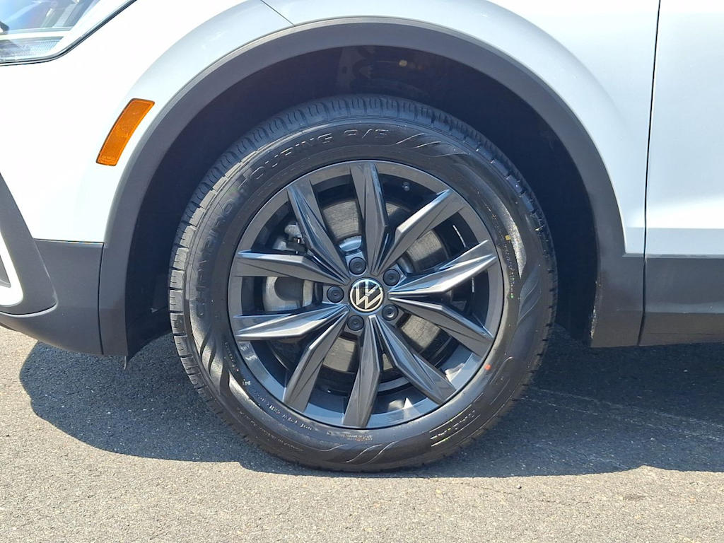Thumbnail: 2024 Volkswagen Tiguan - 6