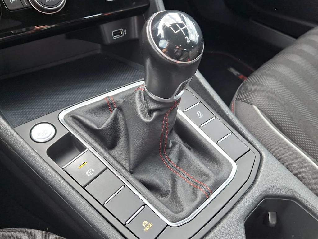 Thumbnail: 2019 Volkswagen Jetta - 15