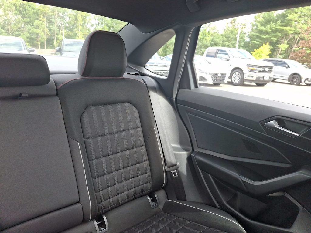 Thumbnail: 2019 Volkswagen Jetta - 24