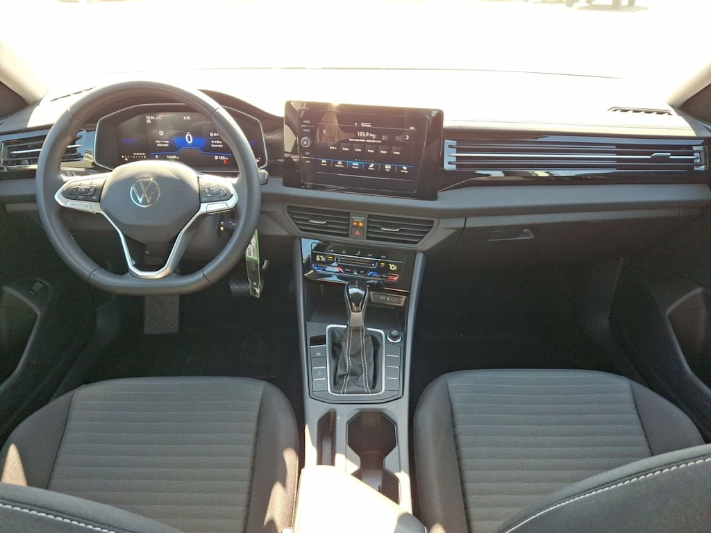 Thumbnail: 2025 Volkswagen Jetta - 2
