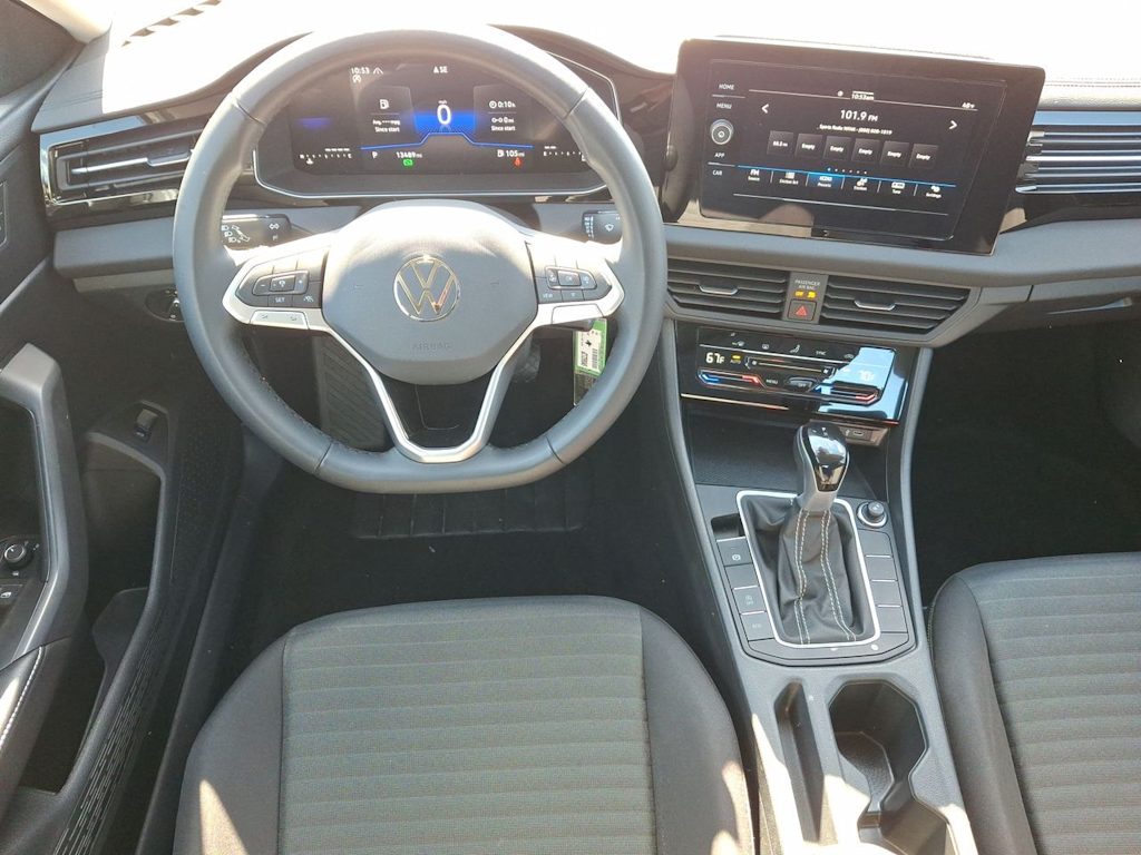 Thumbnail: 2025 Volkswagen Jetta - 11