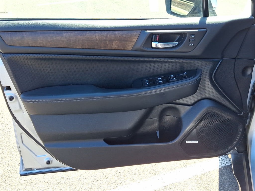 2016 Subaru Outback Limited 18