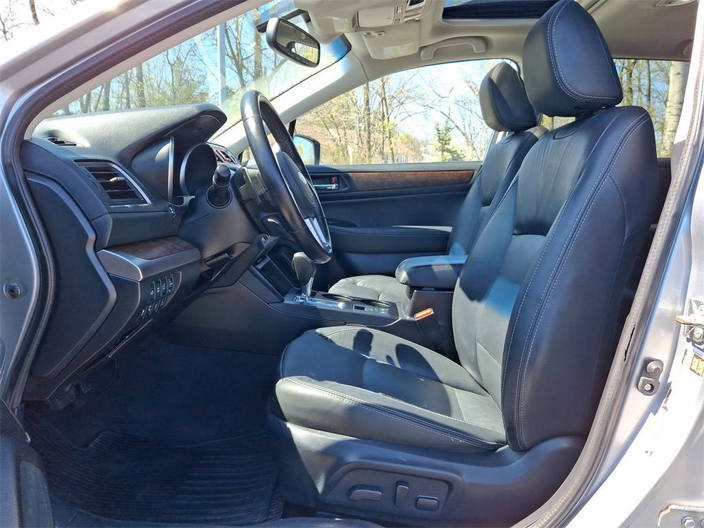2016 Subaru Outback Limited 9