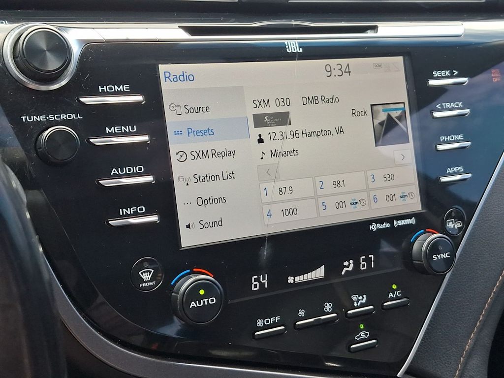 Thumbnail: 2018 Toyota Camry - 13