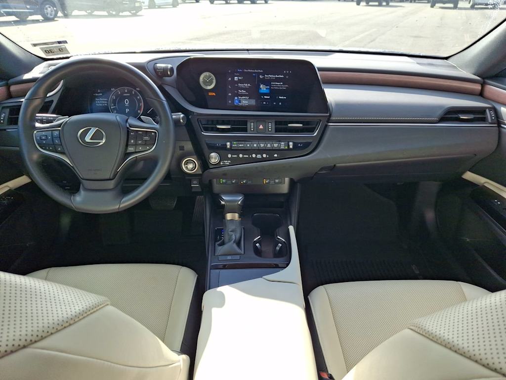 Thumbnail: 2025 Lexus ES - 2