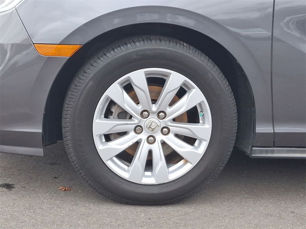 Thumbnail: 2019 Honda Odyssey - 6