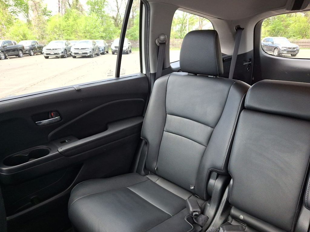 Thumbnail: 2021 Honda Pilot - 10