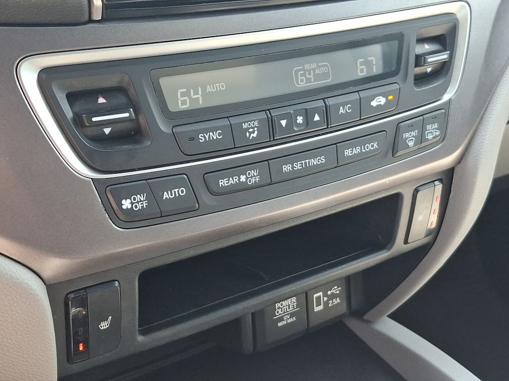 Thumbnail: 2019 Honda Pilot - 28