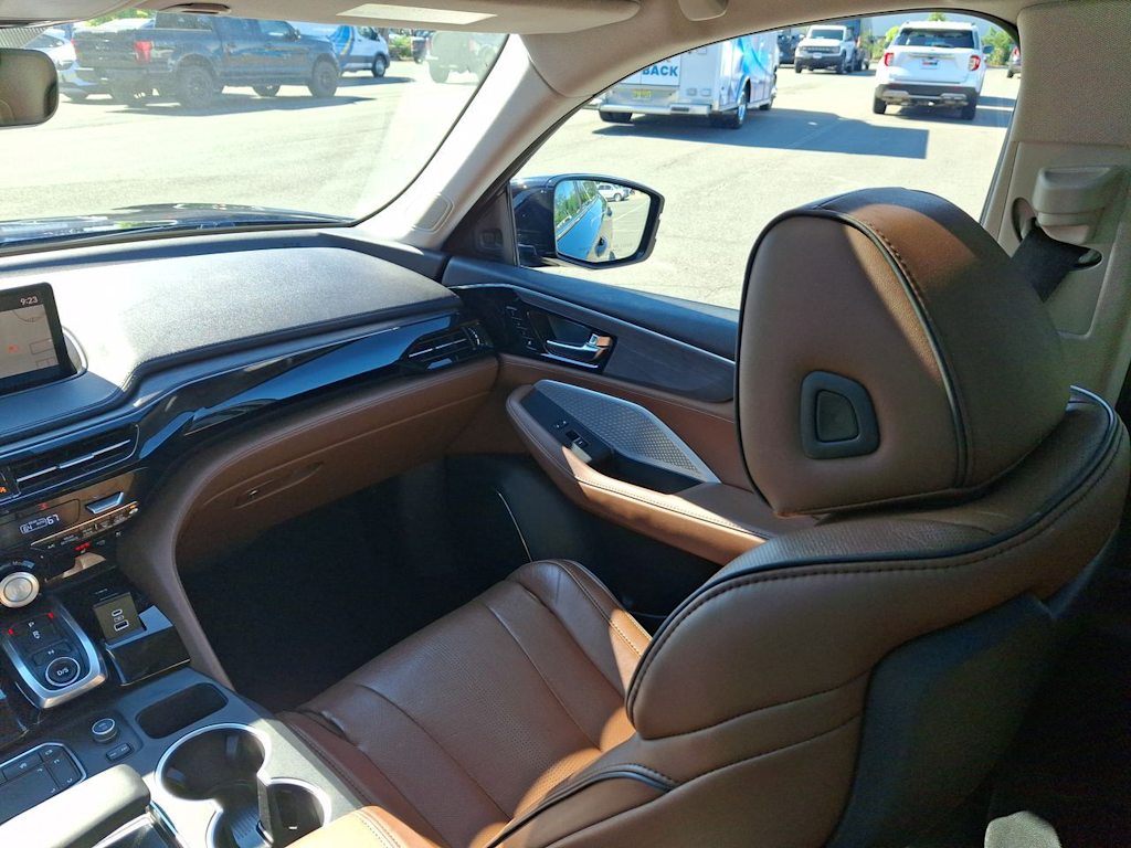 Thumbnail: 2022 Acura MDX - 8