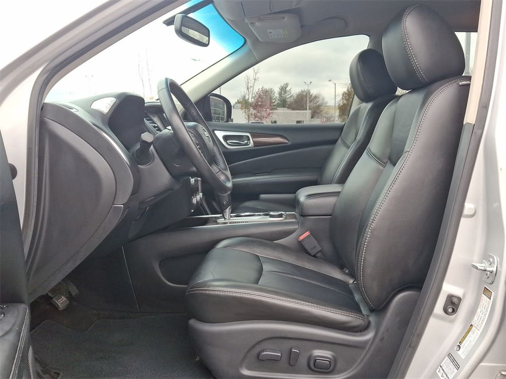 2014 Nissan Pathfinder SL 9