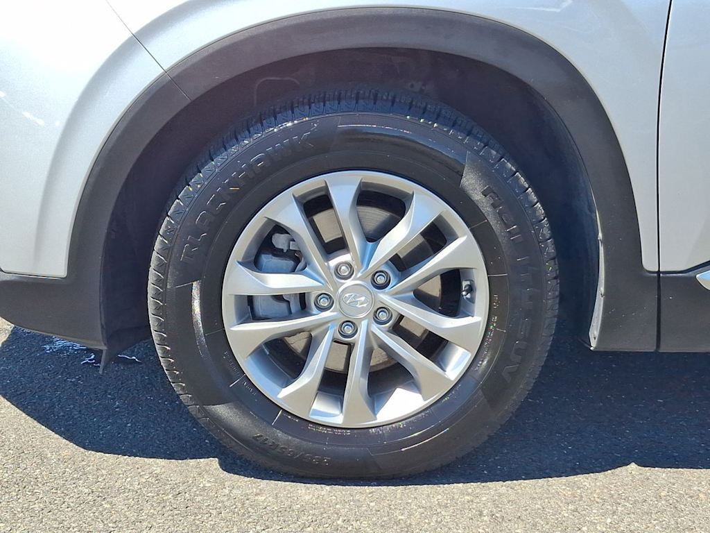 Thumbnail: 2019 Hyundai Santa Fe - 6