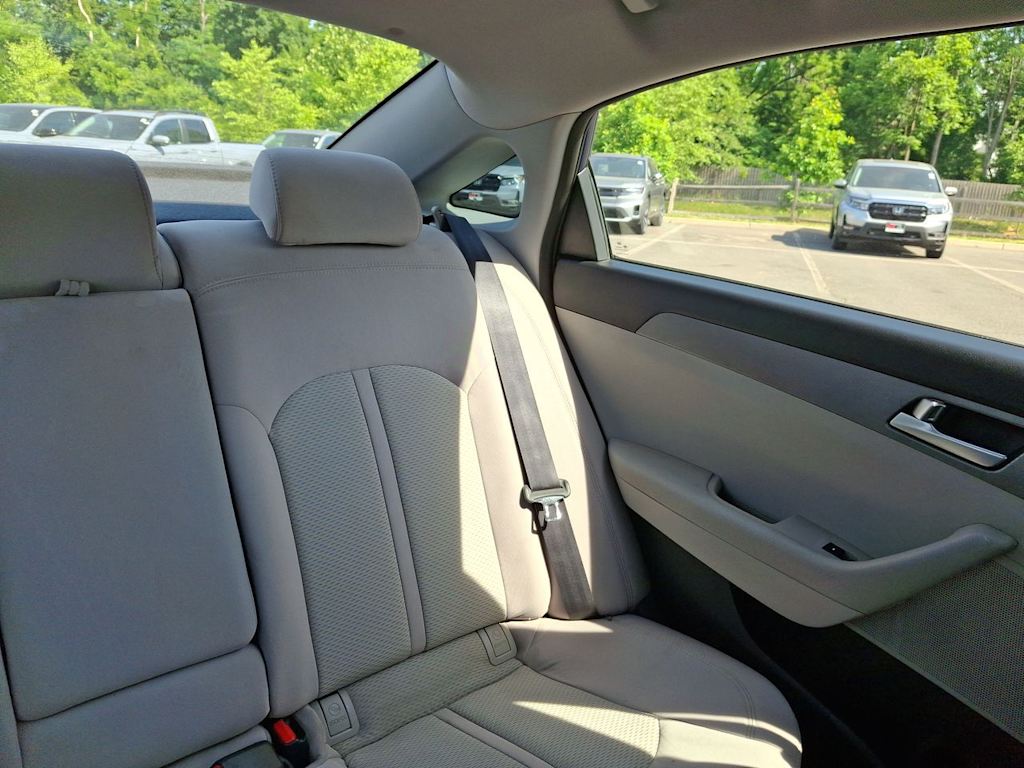 Thumbnail: 2016 Hyundai Sonata - 21