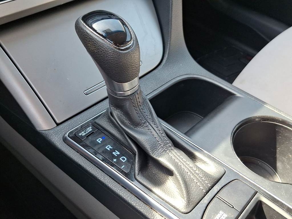 Thumbnail: 2016 Hyundai Sonata - 13