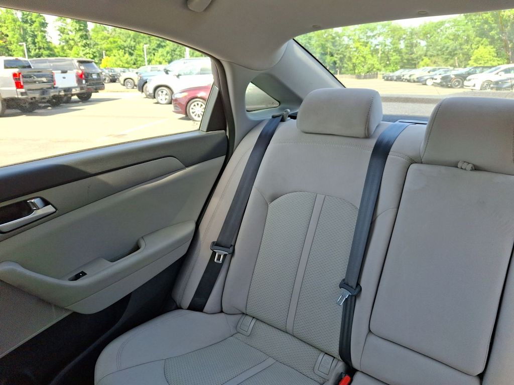 Thumbnail: 2016 Hyundai Sonata - 9
