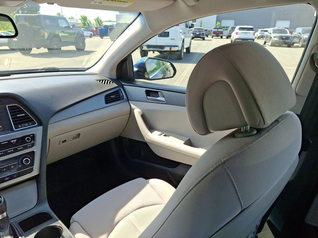 Thumbnail: 2016 Hyundai Sonata - 7