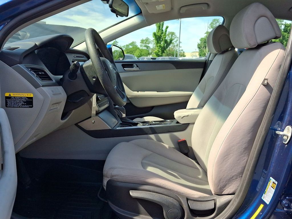 Thumbnail: 2016 Hyundai Sonata - 8