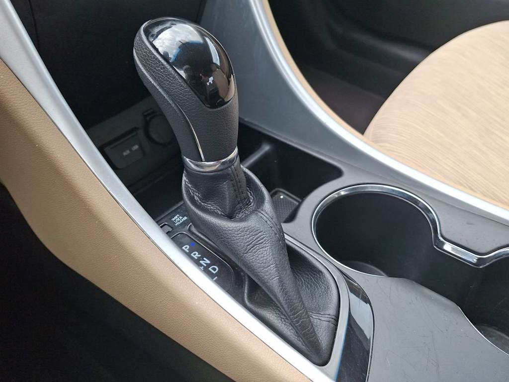 Thumbnail: 2014 Hyundai Sonata - 16