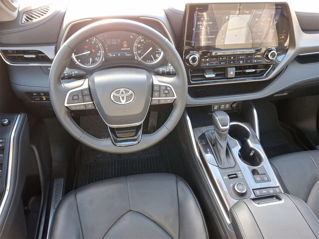 2022 Toyota Highlander Limited 8