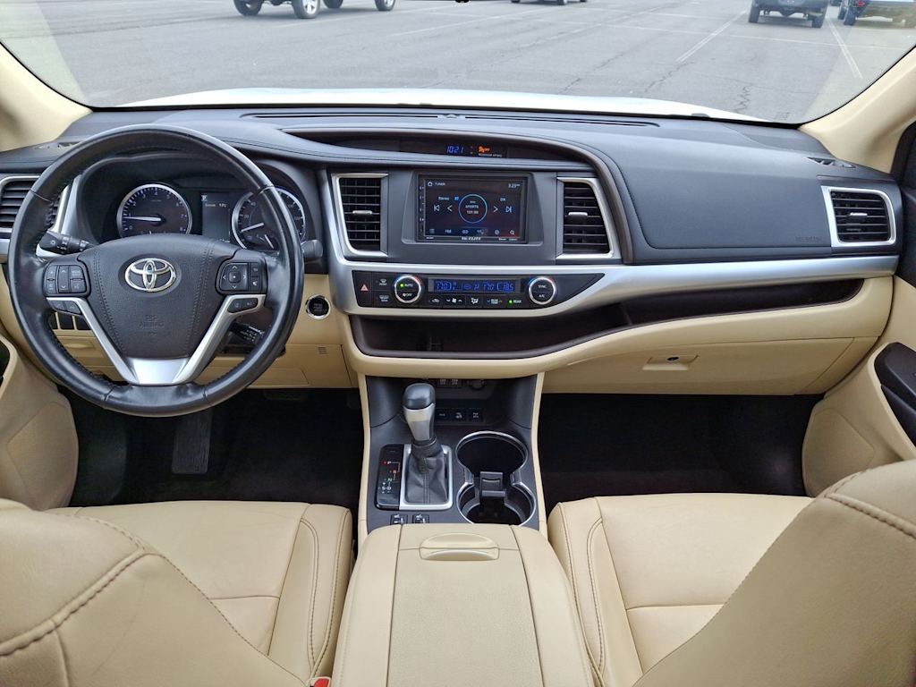 Thumbnail: 2018 Toyota Highlander - 2