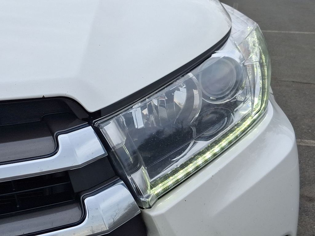 Thumbnail: 2018 Toyota Highlander - 30