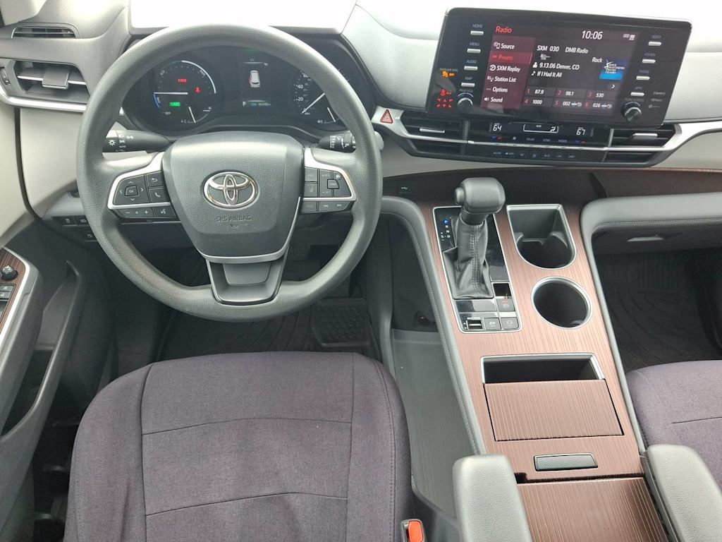 Thumbnail: 2021 Toyota Sienna - 11