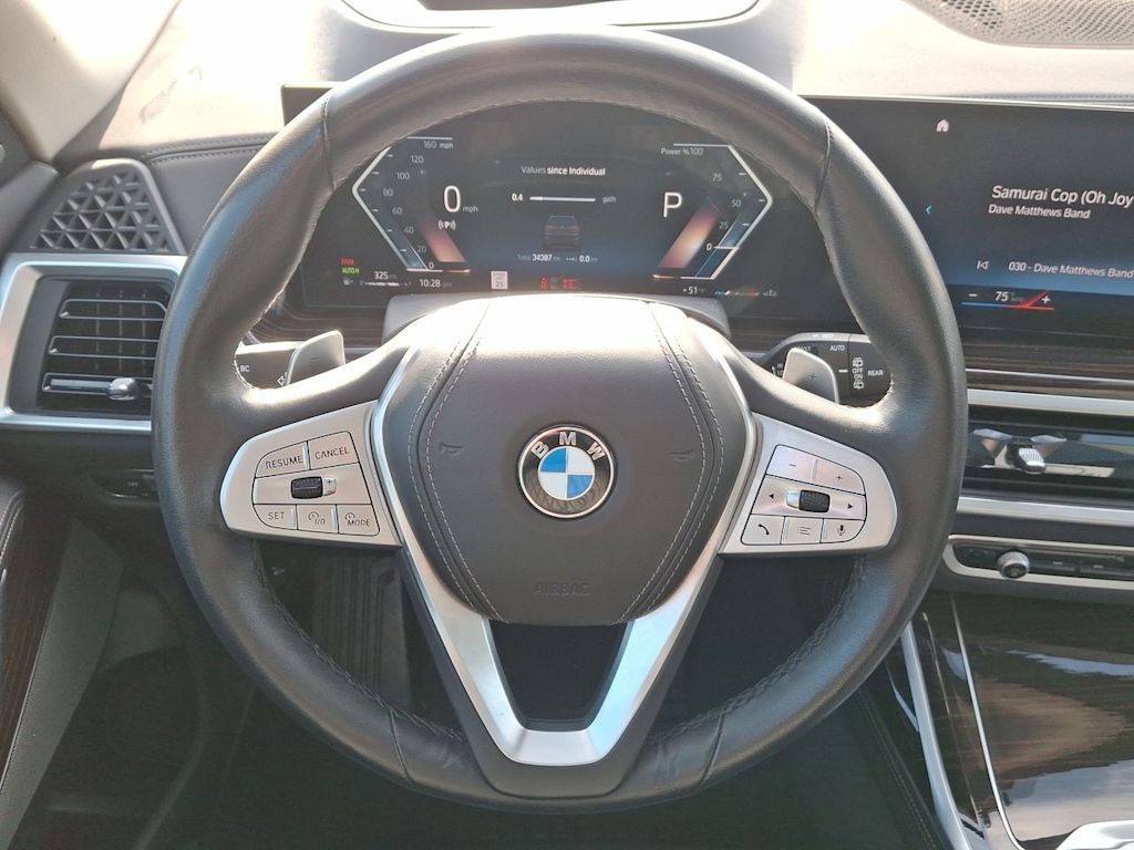 Thumbnail: 2023 BMW X7 - 11