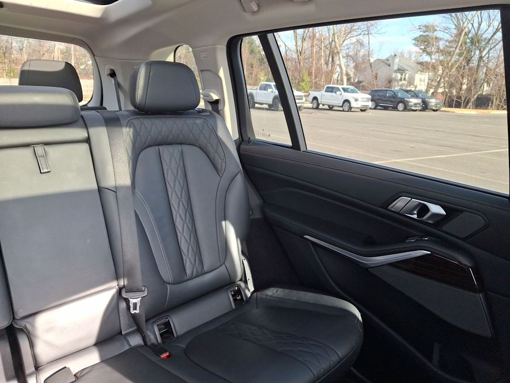 Thumbnail: 2023 BMW X7 - 23