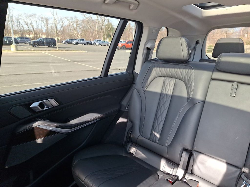 Thumbnail: 2023 BMW X7 - 10